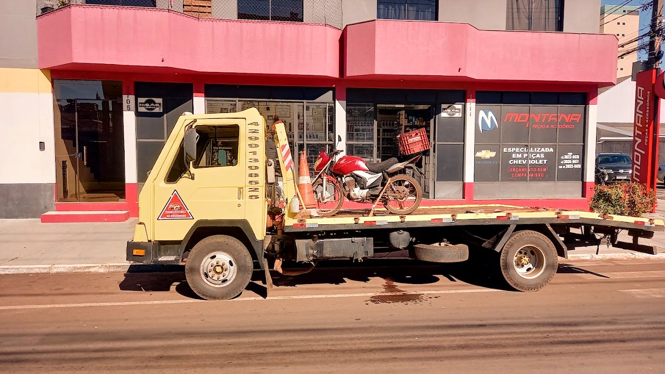 Resgate e transporte profissional de veículos